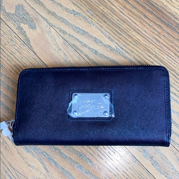 Brand new Armani exchange wallet - Picture 1 of 2